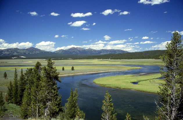 Second crude pipeline spill in Montana wreaks havoc on Yellowstone River
