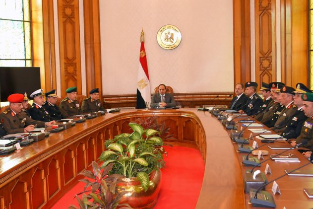  President Abdel Abdel Fattah el-Sisi of Egypt with advisers from the military and security forces on Thursday in Cairo. Credit Egyptian Presidency 