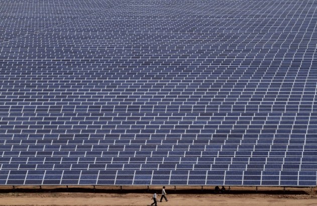 A utility-scale solar plant in India. CREDIT: AP PHOTO/AJIT SOLANKI